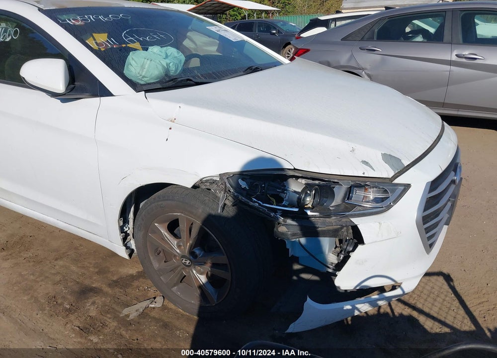 2018 HYUNDAI ELANTRA SEL VIN: 5NPD84LF1JH215652