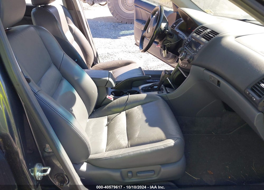 2005 HONDA ACCORD 3.0 EX VIN: 1HGCM665X5A019830