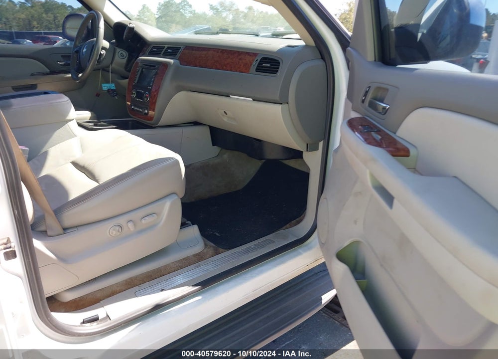 2008 CHEVROLET TAHOE LT VIN: 1GNFC13068R222088