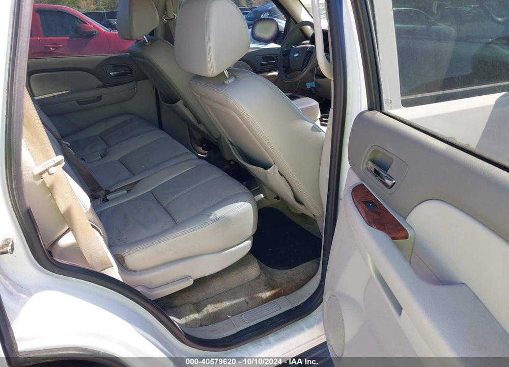 2008 CHEVROLET TAHOE LT VIN: 1GNFC13068R222088