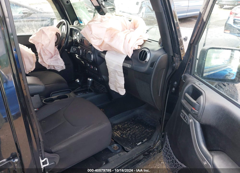 2013 JEEP WRANGLER UNLIMITED SPORT VIN: 1C4HJWDG5DL583972