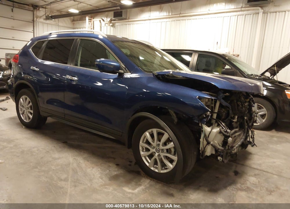 2018 NISSAN ROGUE SV VIN: KNMAT2MV0JP567556