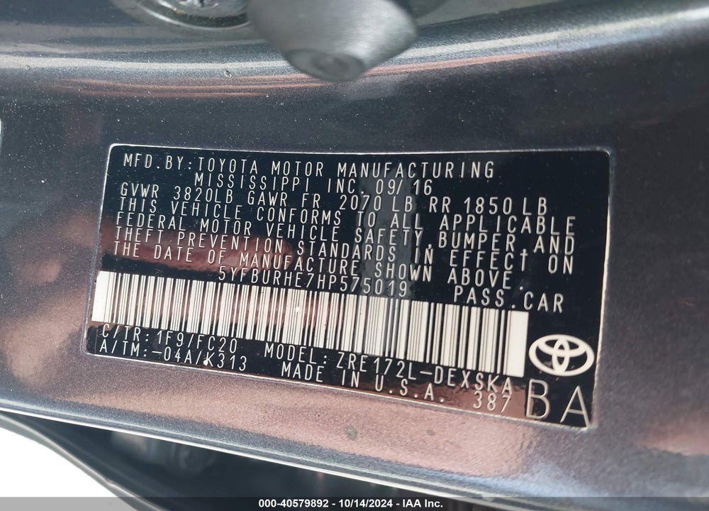 2017 TOYOTA COROLLA SE VIN: 5YFBURHE7HP575019