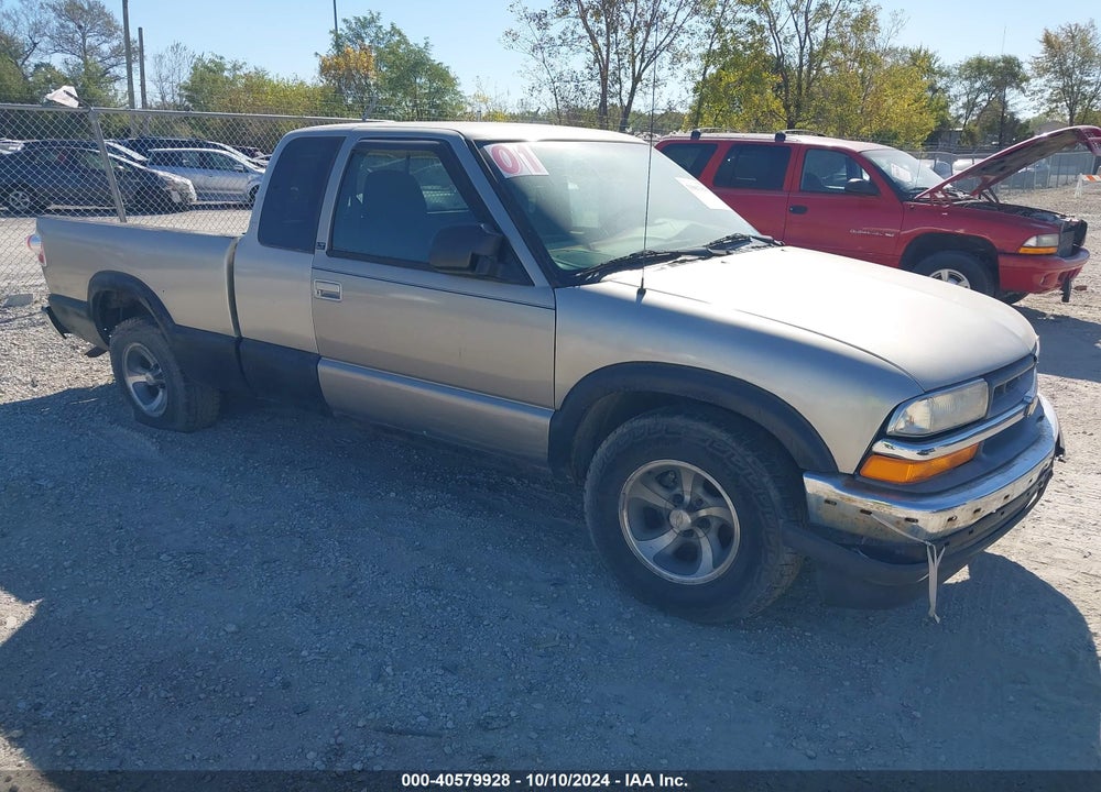 2001 CHEVROLET S-10 LS VIN: 1GCCS19W718173750