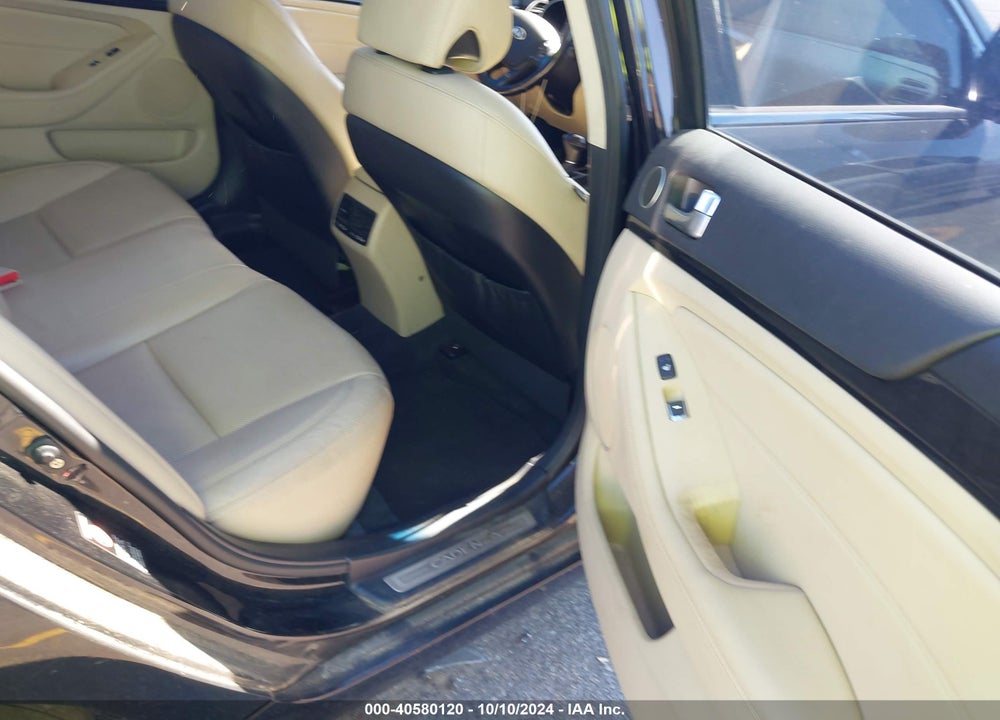 2015 KIA CADENZA PREMIUM VIN: KNALN4D77F5171141