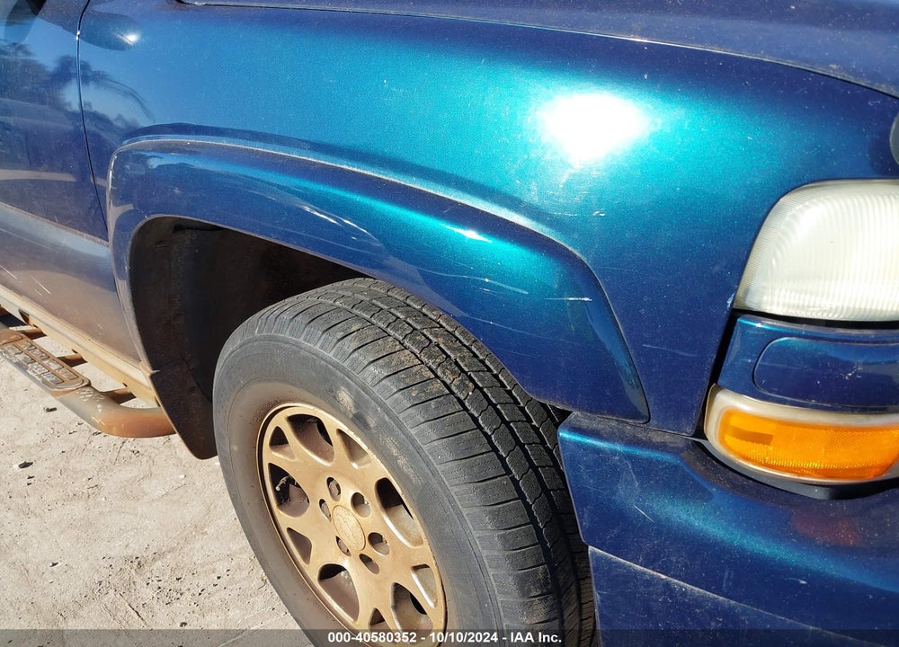 2005 CHEVROLET TAHOE Z71 VIN: 1GNEK13T95R137718