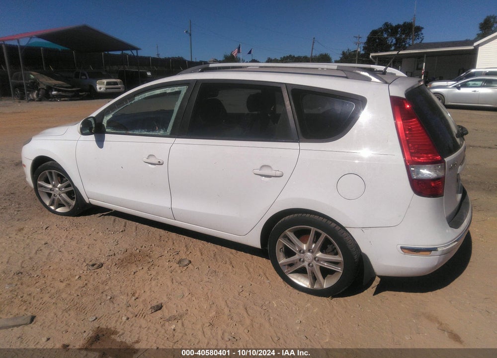 2011 HYUNDAI ELANTRA TOURING SE VIN: KMHDC8AE8BU121643