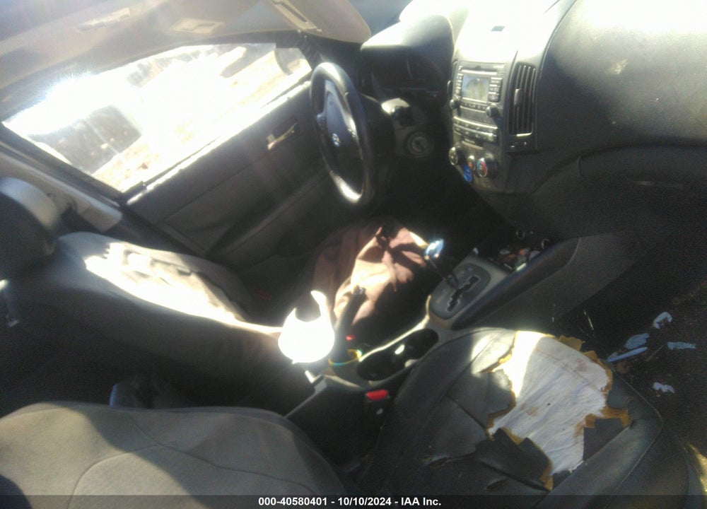 2011 HYUNDAI ELANTRA TOURING SE VIN: KMHDC8AE8BU121643