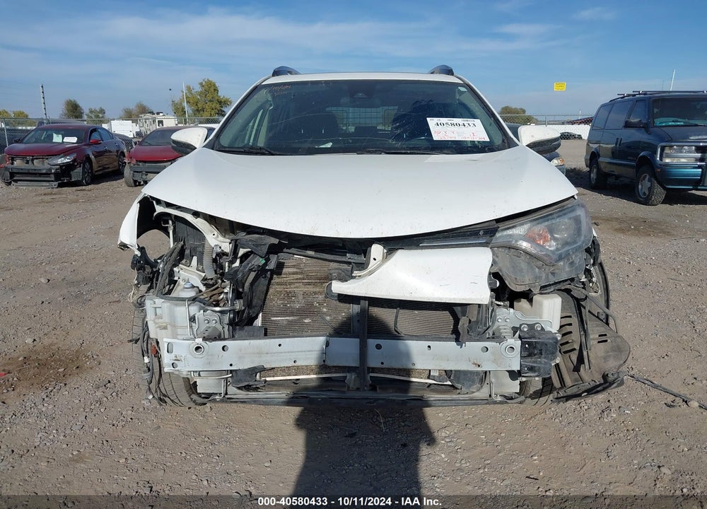 2017 TOYOTA RAV4 XLE VIN: JTMRFREV1HJ715597