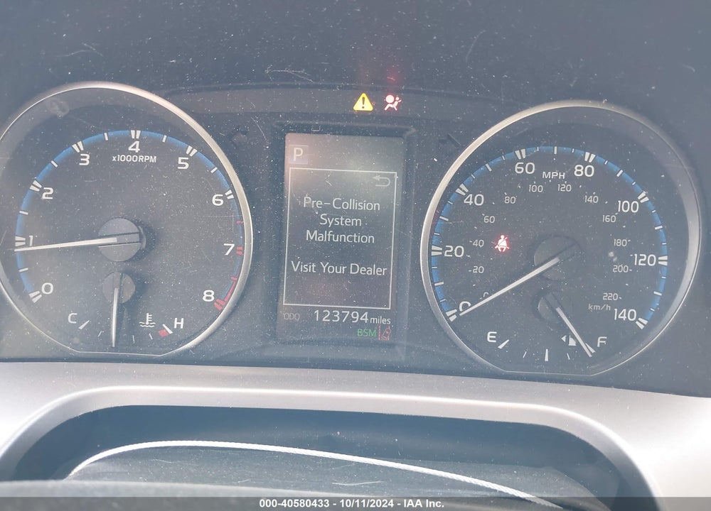 2017 TOYOTA RAV4 XLE VIN: JTMRFREV1HJ715597