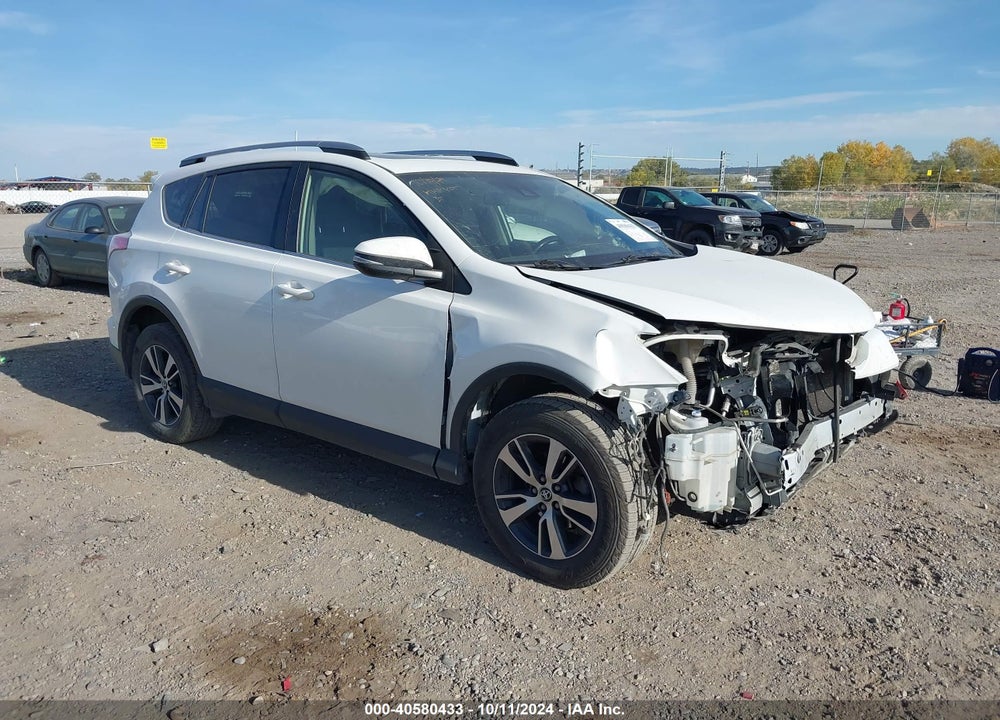 2017 TOYOTA RAV4 XLE VIN: JTMRFREV1HJ715597