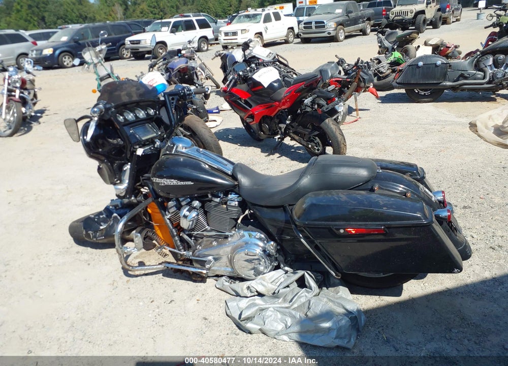2017 HARLEY-DAVIDSON FLHXS STREET GLIDE SPECIAL VIN: 1HD1KRC1XHB616939