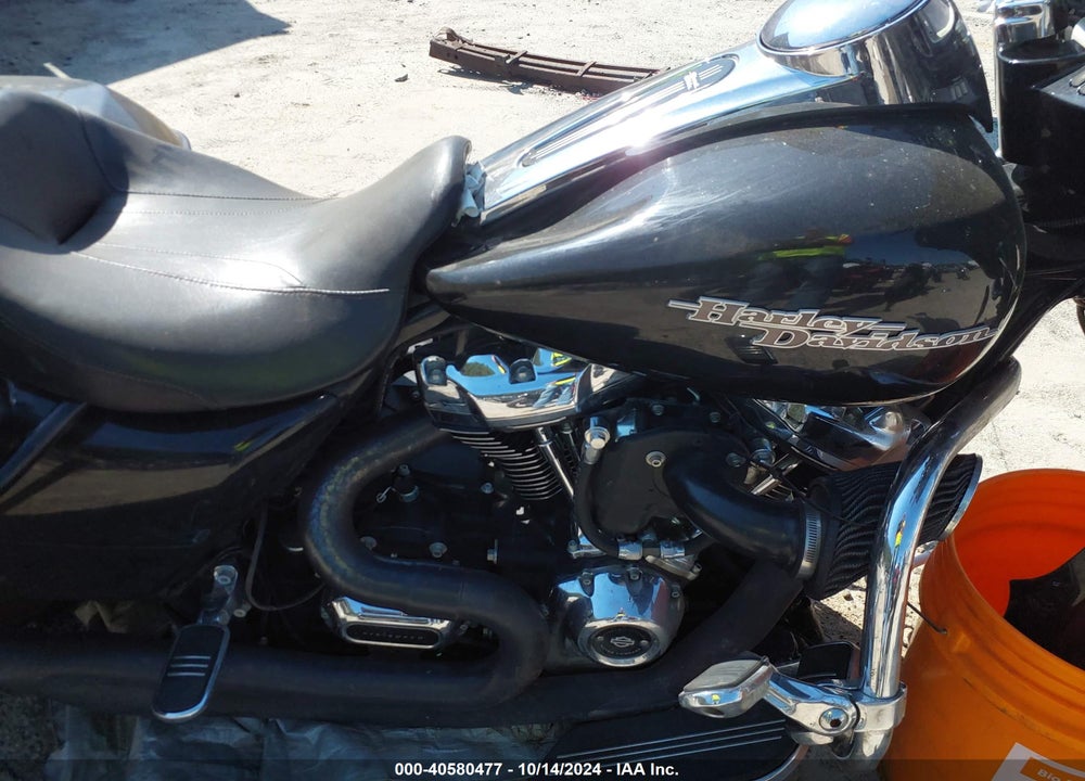 2017 HARLEY-DAVIDSON FLHXS STREET GLIDE SPECIAL VIN: 1HD1KRC1XHB616939