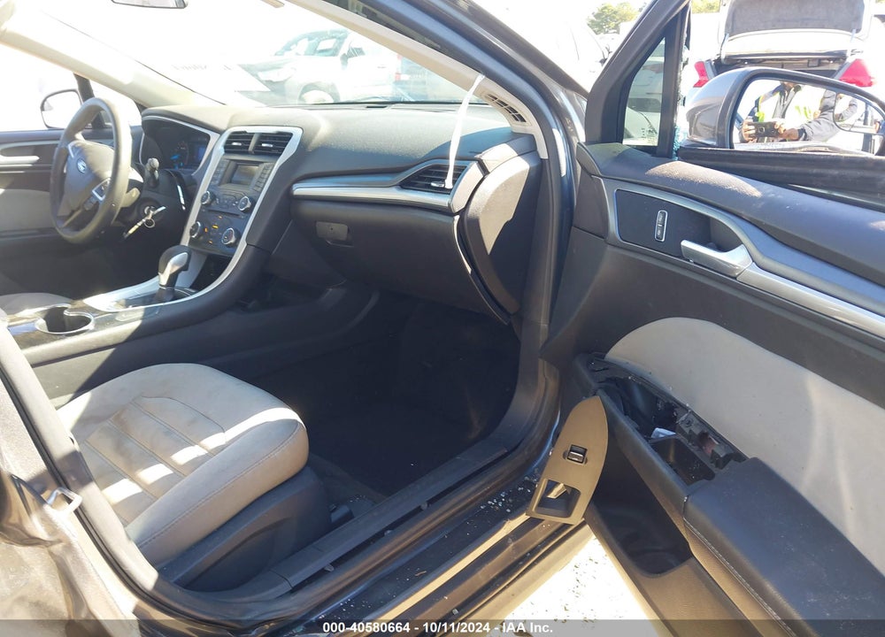 2014 FORD FUSION S VIN: 1FA6P0G75E5370062