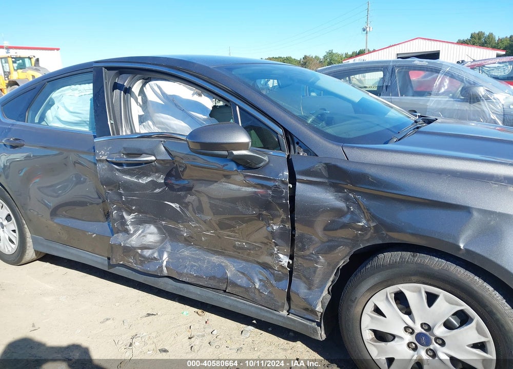 2014 FORD FUSION S VIN: 1FA6P0G75E5370062