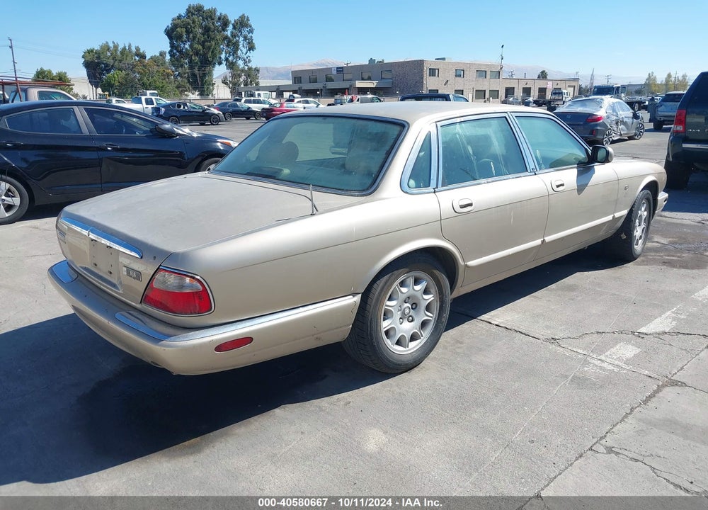 1998 JAGUAR XJ8 VIN: SAJHX1242WC845946