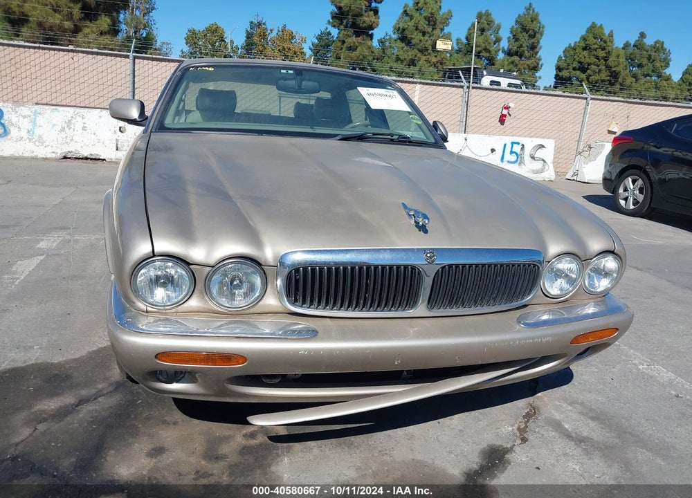 1998 JAGUAR XJ8 VIN: SAJHX1242WC845946
