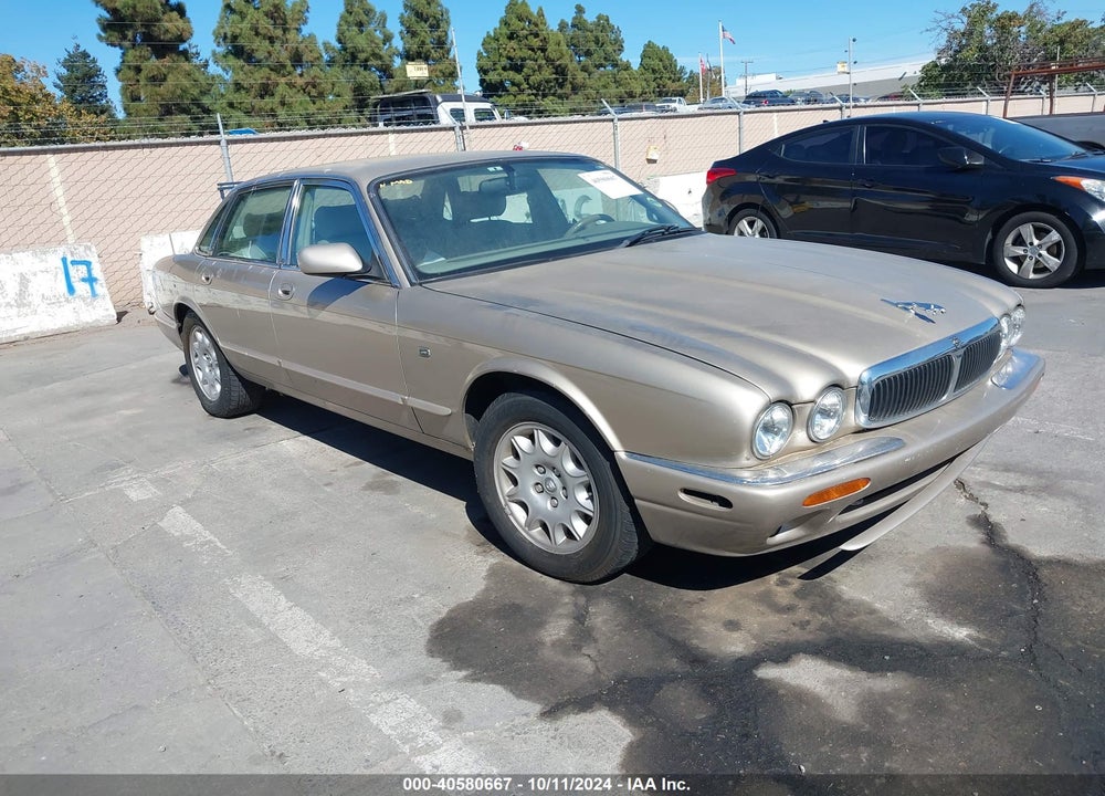 1998 JAGUAR XJ8 VIN: SAJHX1242WC845946