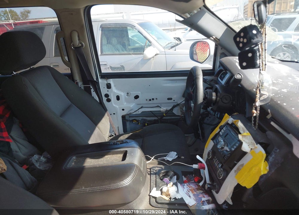 2010 CHEVROLET TAHOE LS VIN: 1GNMCAE03AR219871