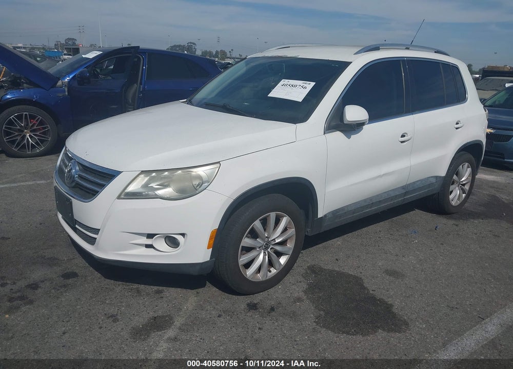 2011 VOLKSWAGEN TIGUAN SE VIN: WVGAV7AX4BW544765