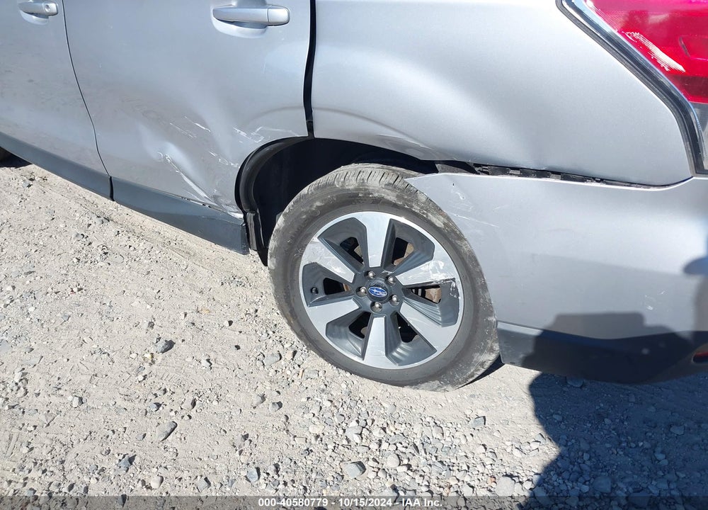 2018 SUBARU FORESTER 2.5I PREMIUM VIN: JF2SJAGCXJH581393