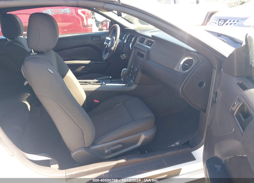 2014 FORD MUSTANG V6 VIN: 1ZVBP8EM0E5238629