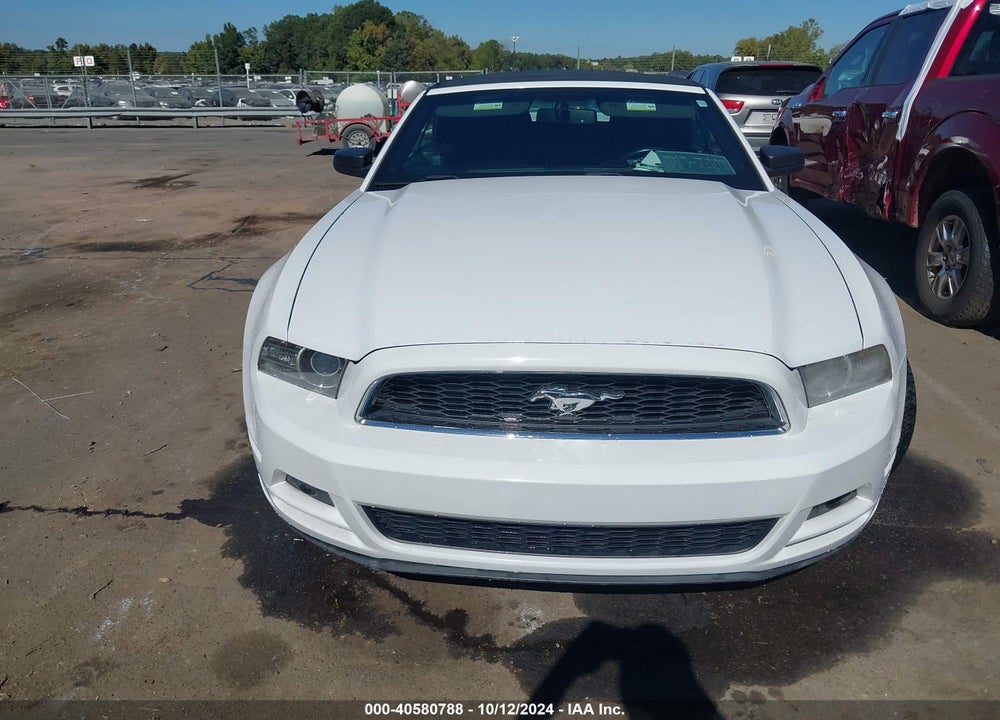 2014 FORD MUSTANG V6 VIN: 1ZVBP8EM0E5238629