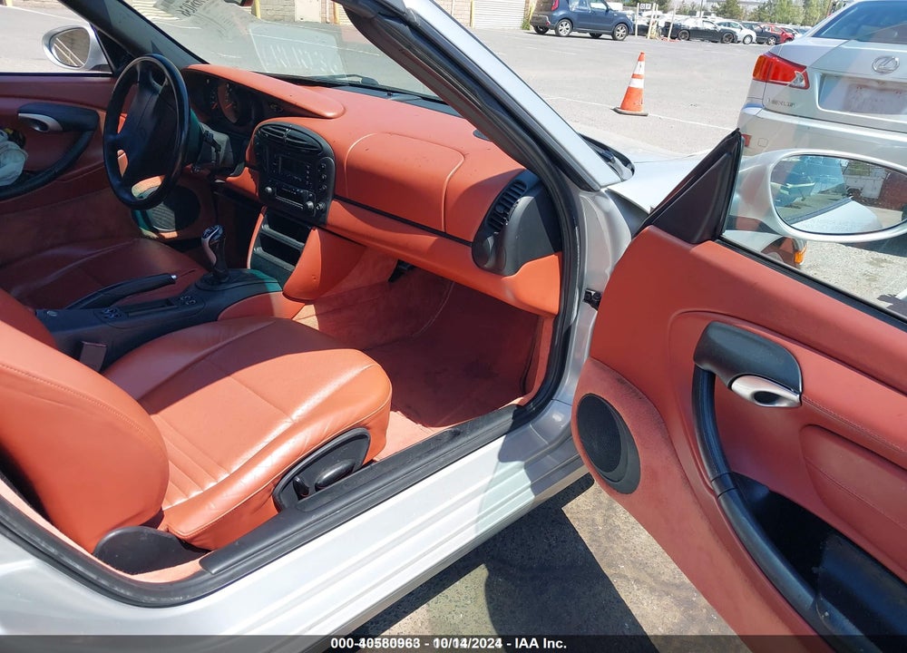 2000 PORSCHE BOXSTER VIN: WP0CA2989YU628240