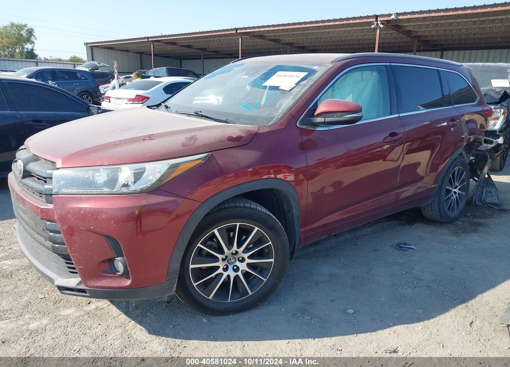 2017 TOYOTA HIGHLANDER SE VIN: 5TDKZRFH4HS522056