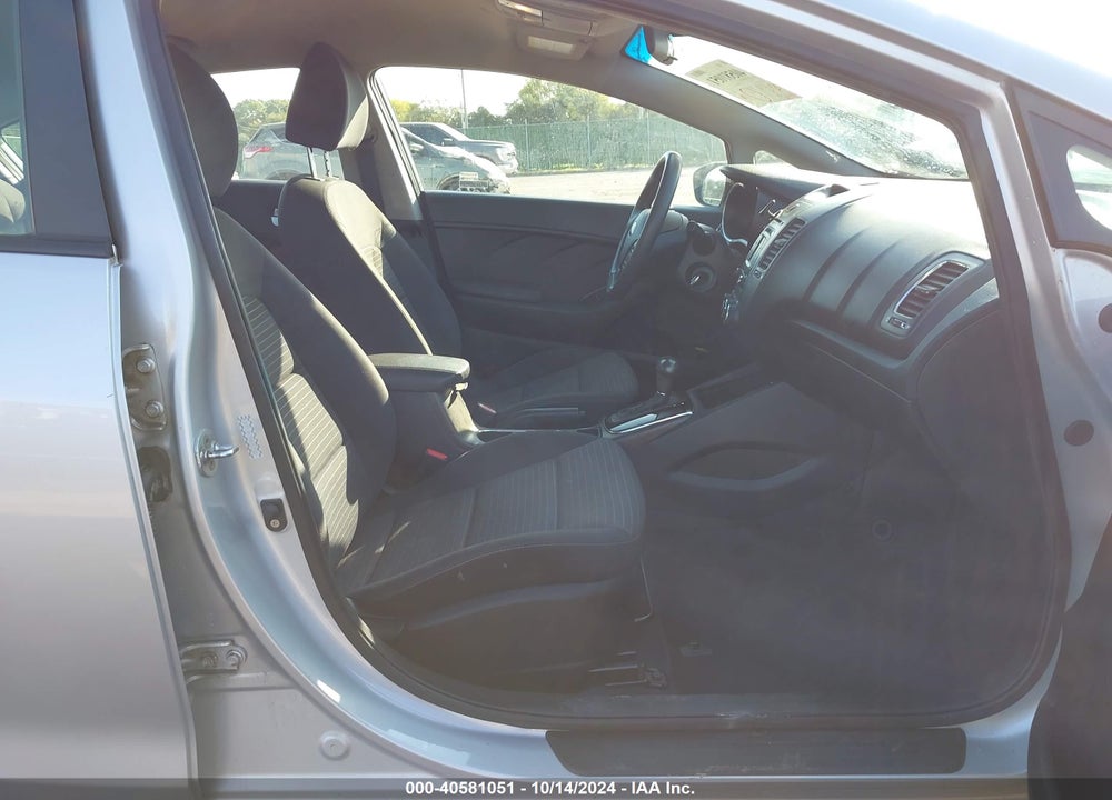 2017 KIA FORTE LX VIN: 3KPFL4A79HE017158