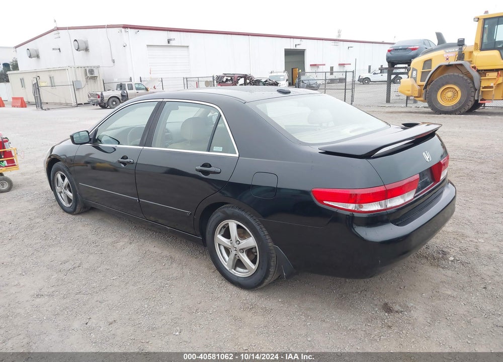 2004 HONDA ACCORD 2.4 EX VIN: JHMCM56884C002240