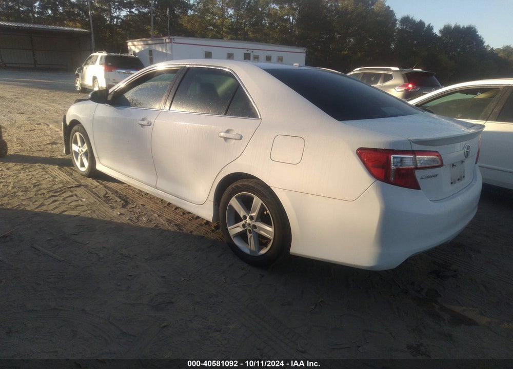 2014 TOYOTA CAMRY SE VIN: 4T1BF1FK9EU745721