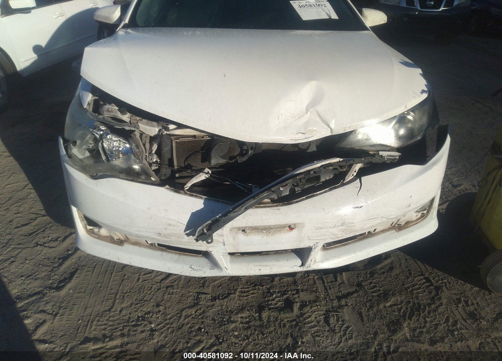 2014 TOYOTA CAMRY SE VIN: 4T1BF1FK9EU745721