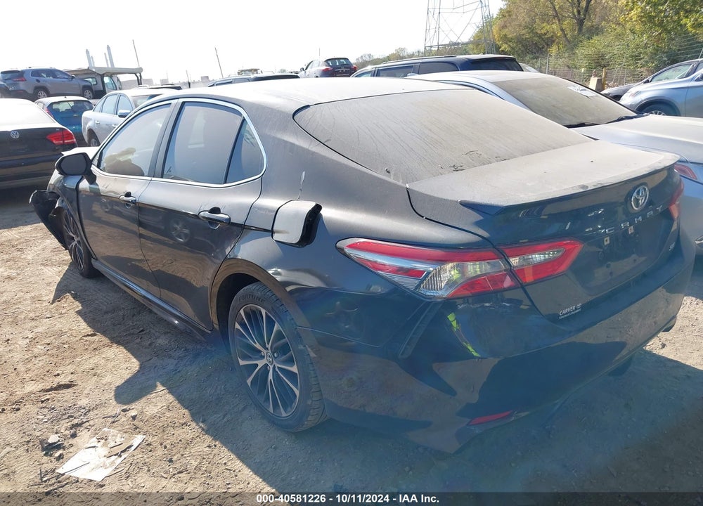 2018 TOYOTA CAMRY VIN: 4T1B11HK5JU038640