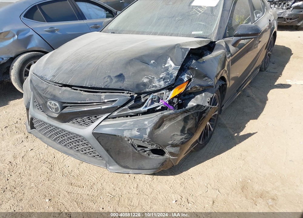 2018 TOYOTA CAMRY VIN: 4T1B11HK5JU038640