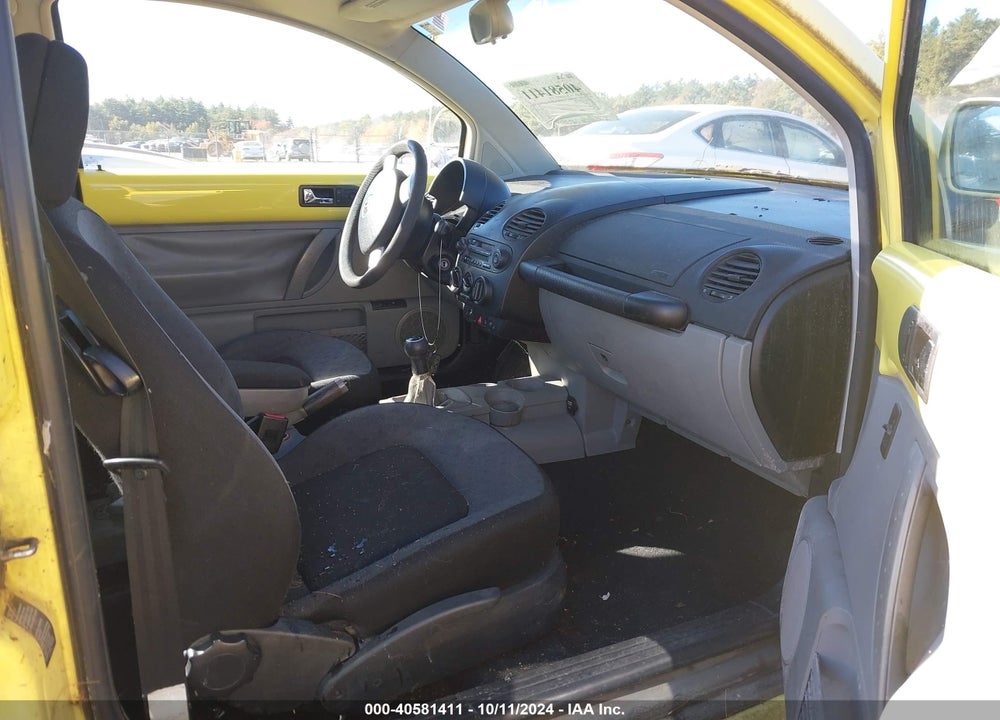 2000 VOLKSWAGEN NEW BEETLE GLS VIN: 3VWCC21C5YM412655