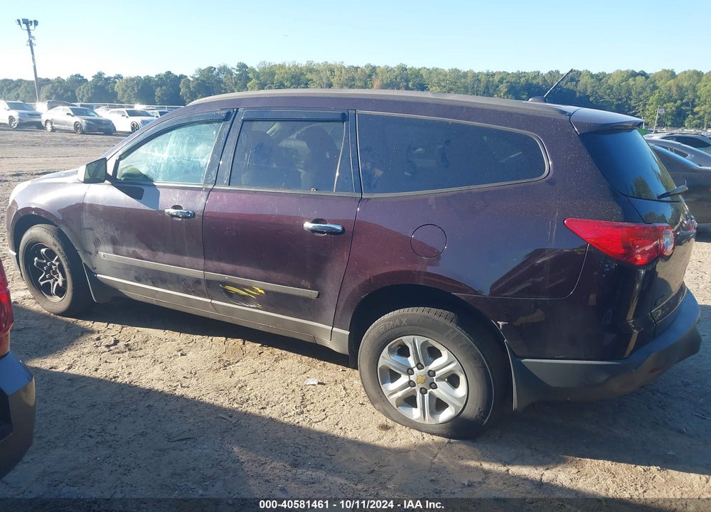 2010 CHEVROLET TRAVERSE LS VIN: 1GNLREED0AS137111