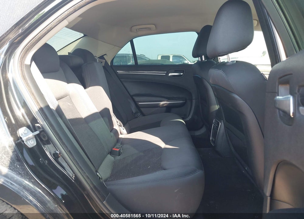 2019 CHRYSLER 300 TOURING VIN: 2C3CCAAG0KH501141