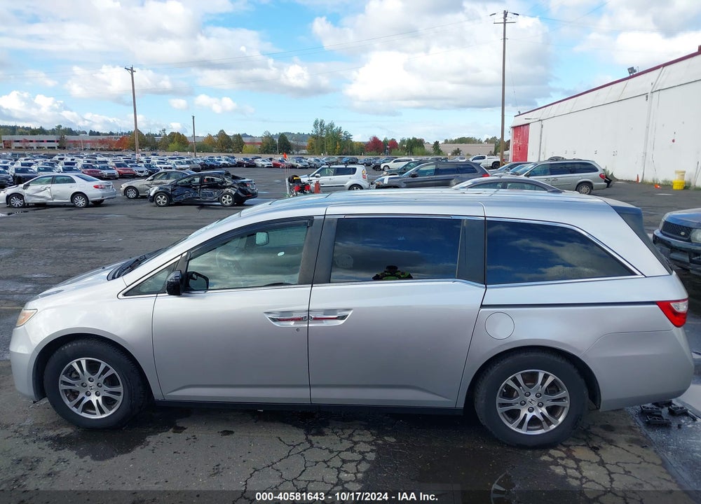 2011 HONDA ODYSSEY EX-L VIN: 5FNRL5H65BB093896