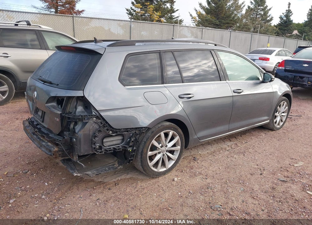 2015 VOLKSWAGEN GOLF SPORTWAGEN TSI SE 4-DOOR VIN: 3VWC17AUXFM514736