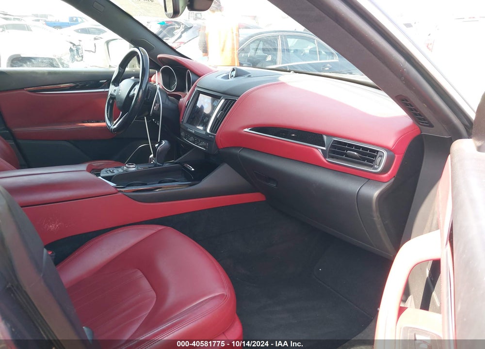 2017 MASERATI LEVANTE VIN: ZN661XUS6HX217503