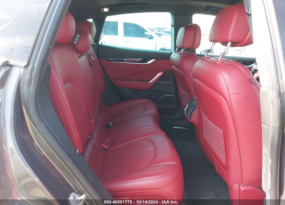 2017 MASERATI LEVANTE VIN: ZN661XUS6HX217503