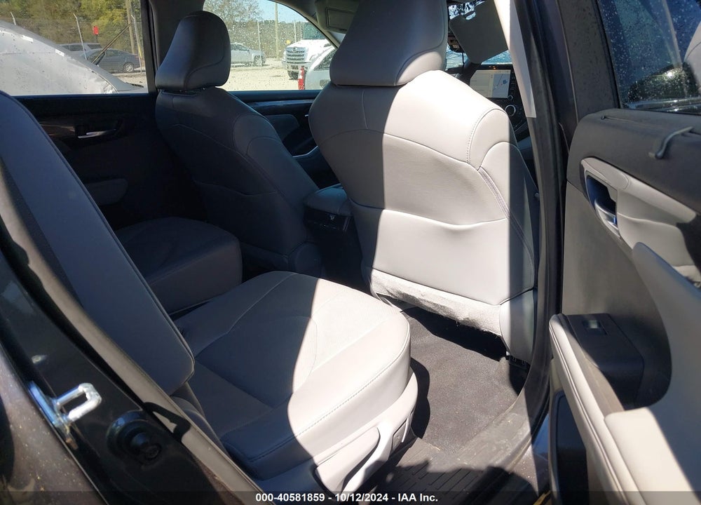 2021 TOYOTA HIGHLANDER VIN: 5TDYZRAH7MS088405