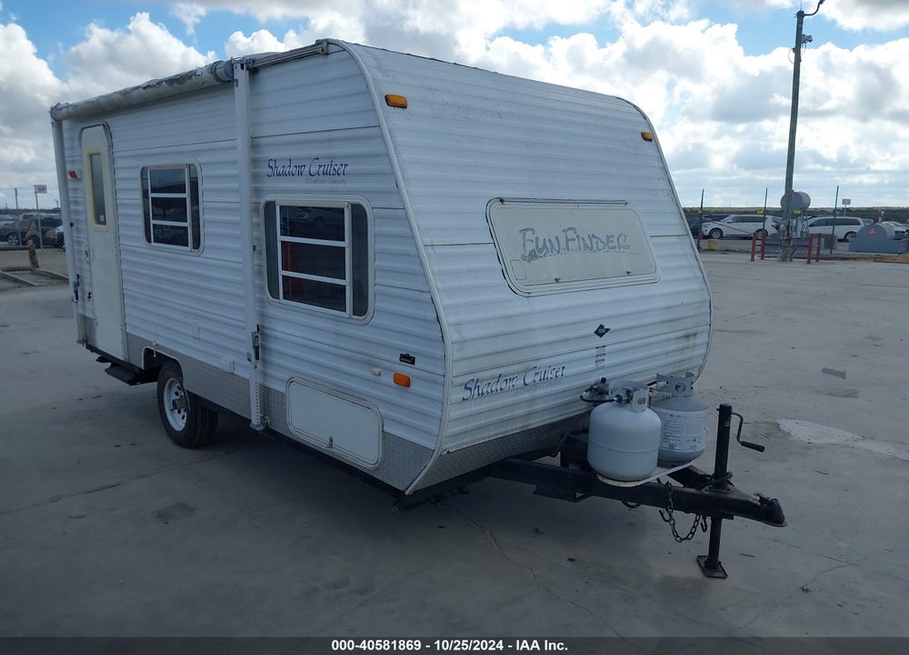 2005 SHADOW CRUISER RV VIN: 1C9ASK01351737353
