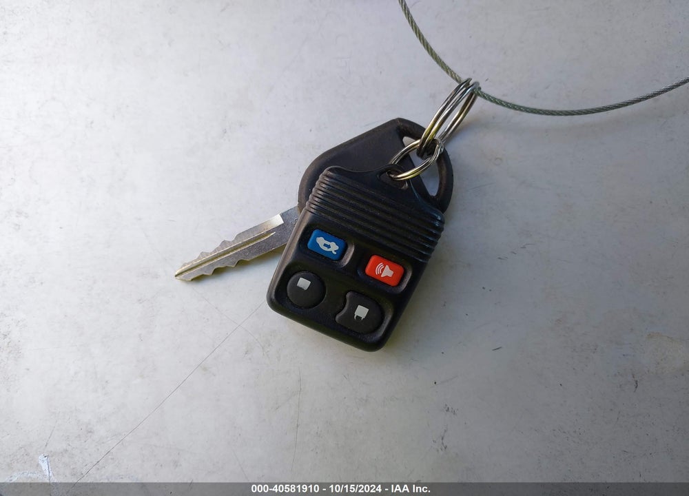 2003 FORD TAURUS SES VIN: 1FAFP55U83A277806