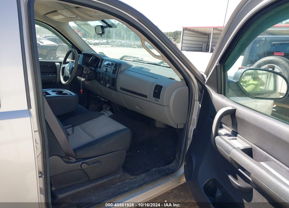 2008 CHEVROLET SILVERADO 1500 LS VIN: 2GCEC13C881118385