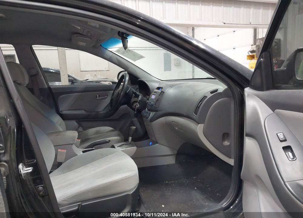 2009 HYUNDAI ELANTRA GLS VIN: KMHDU46DX9U604194