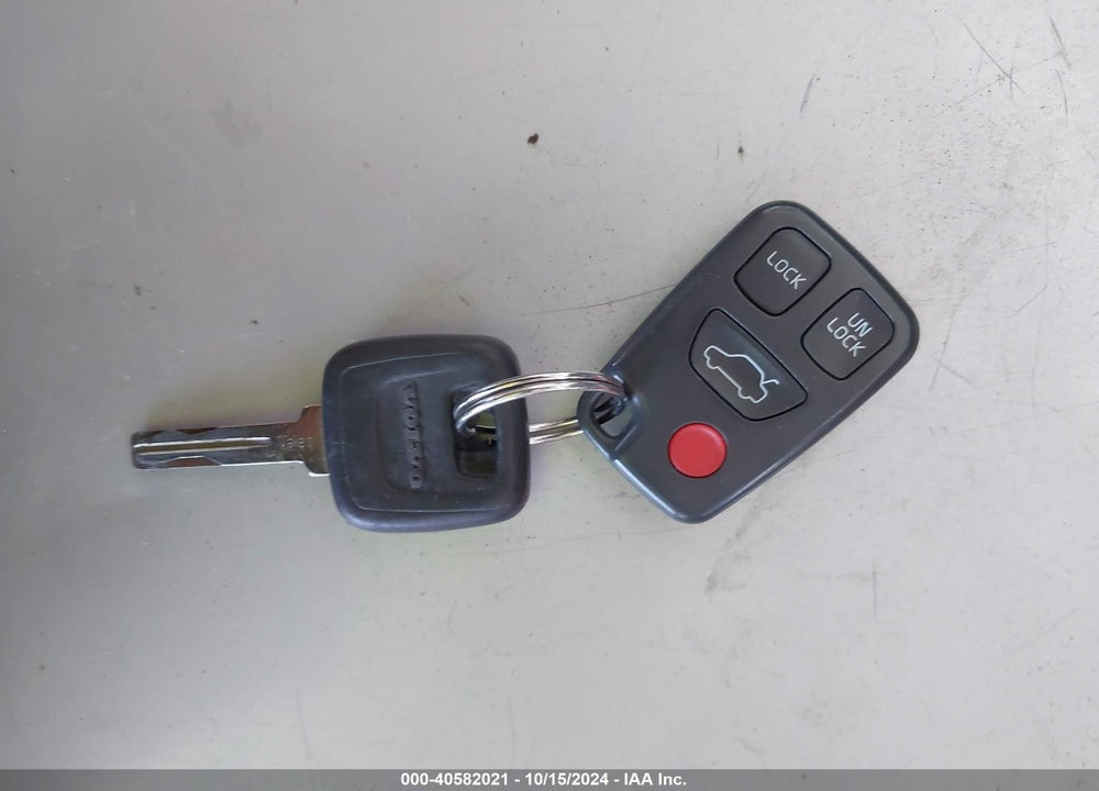 2002 VOLVO C70 HT VIN: YV1NC53D42J027816
