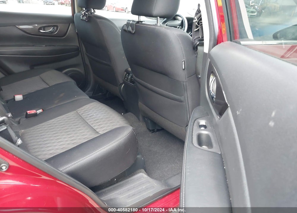 2019 NISSAN ROGUE SV VIN: 5N1AT2MV2KC747576