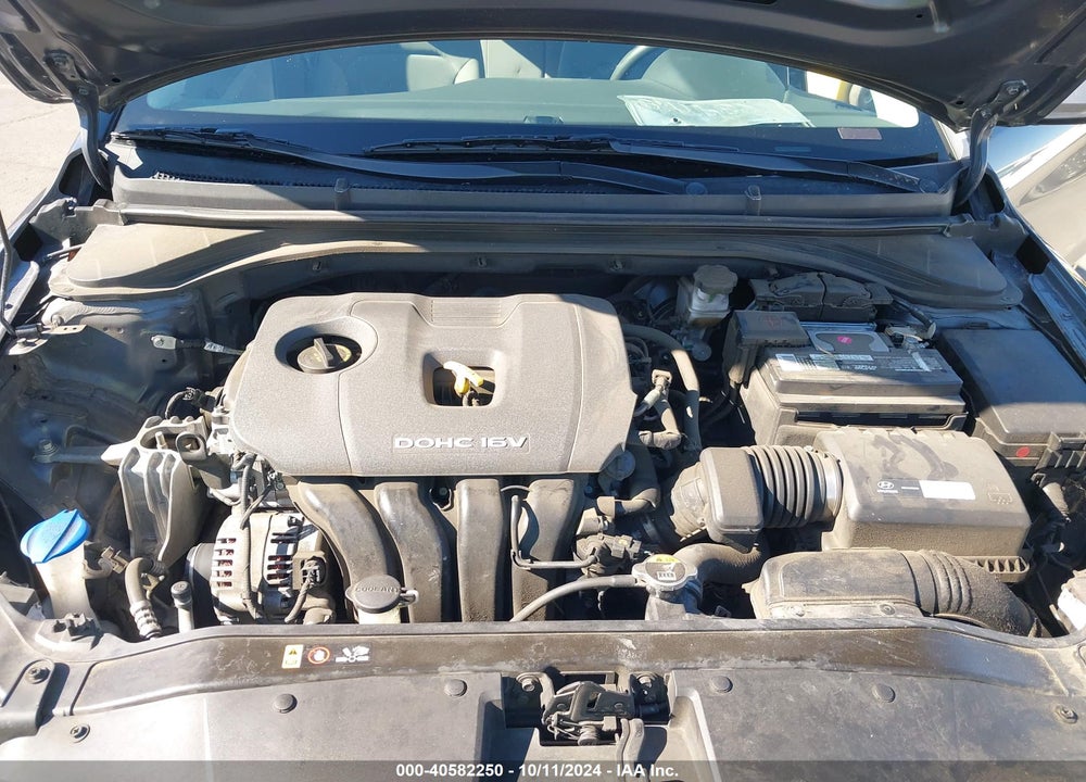 2018 HYUNDAI ELANTRA SE VIN: 5NPD74LF7JH388160
